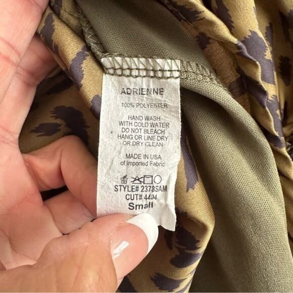 Adrienne Animal Print Green and black Size Small Long ballom sleeves - Picture 9 of 10